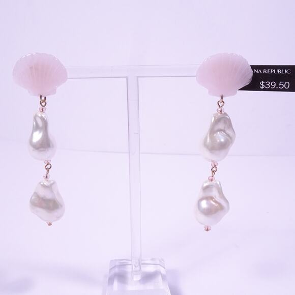 Banana Republic Women's Resin Pink Seashell Pearl Drop Earrings NWT 35 - Picture 1 of 11